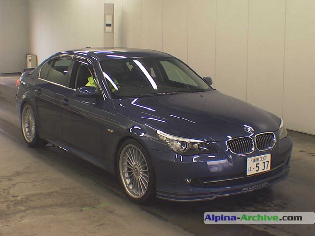 Alpina 528 E12 vs BMW 525: Duel 38284111